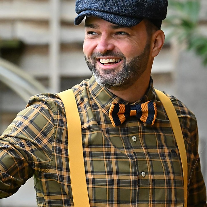 Bow tie knitted navy blue - cognac