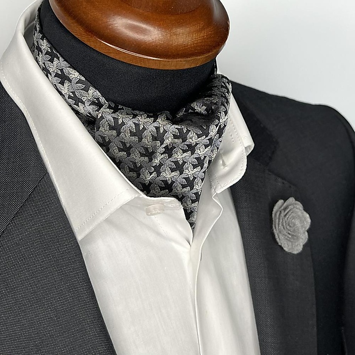 cravat Love Birds grey