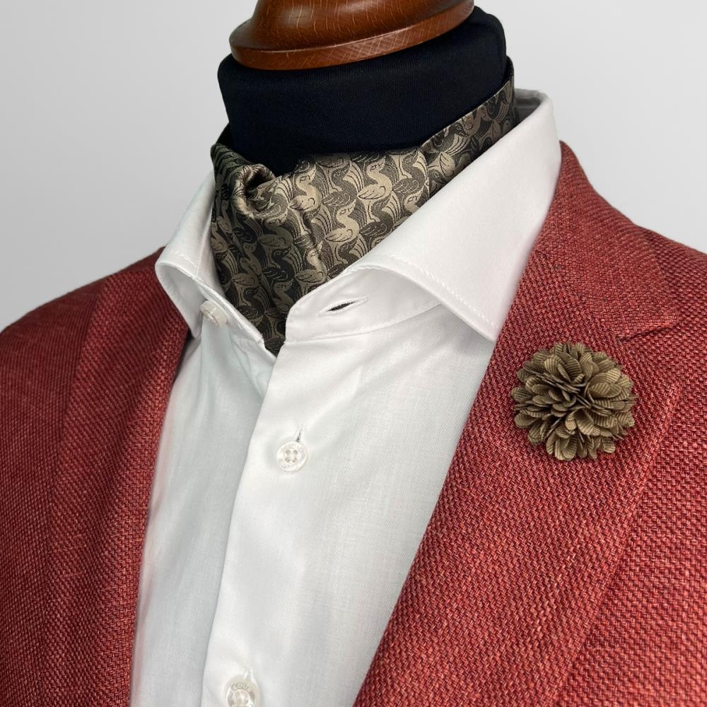 cravat Pelican - 2