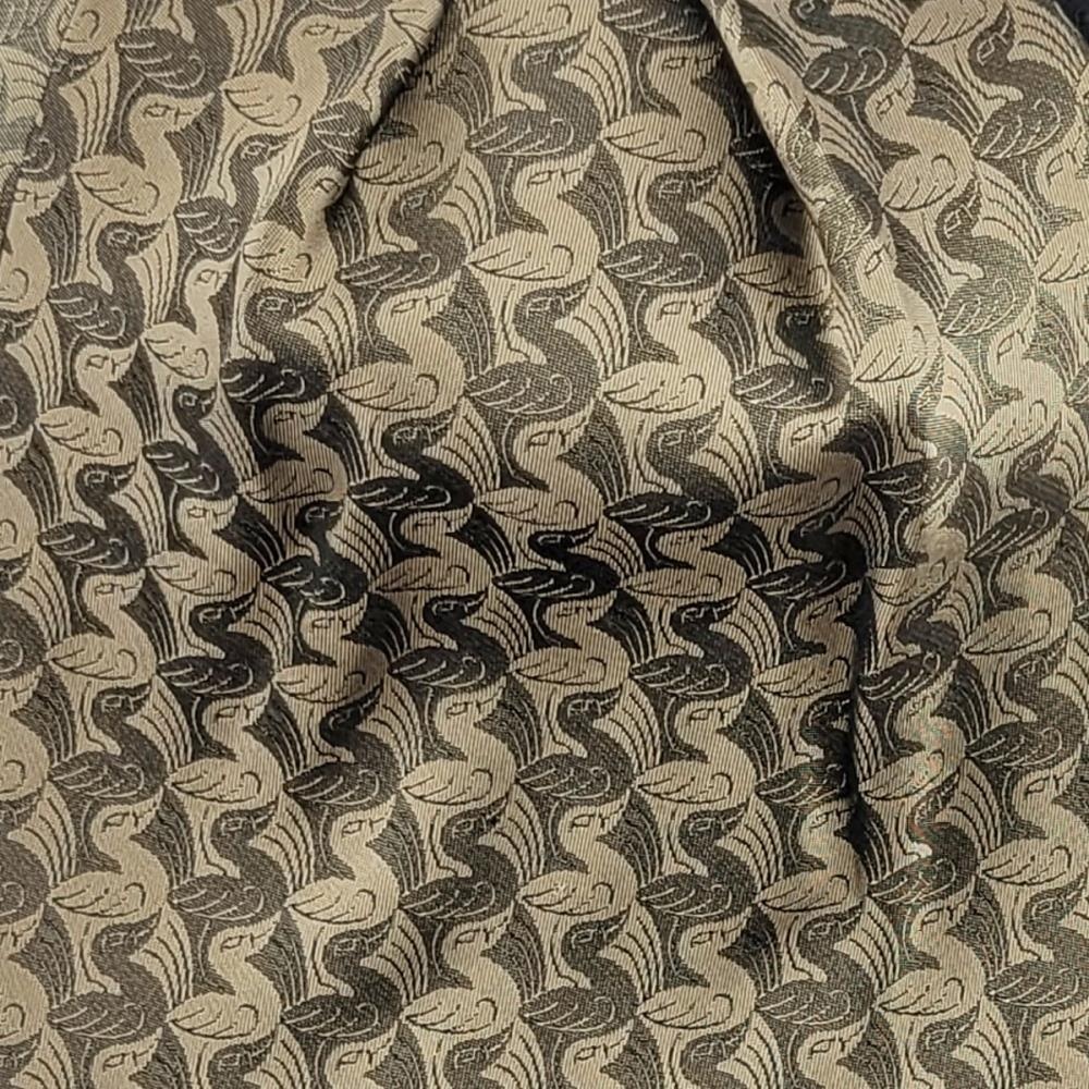 cravat Pelican - 3