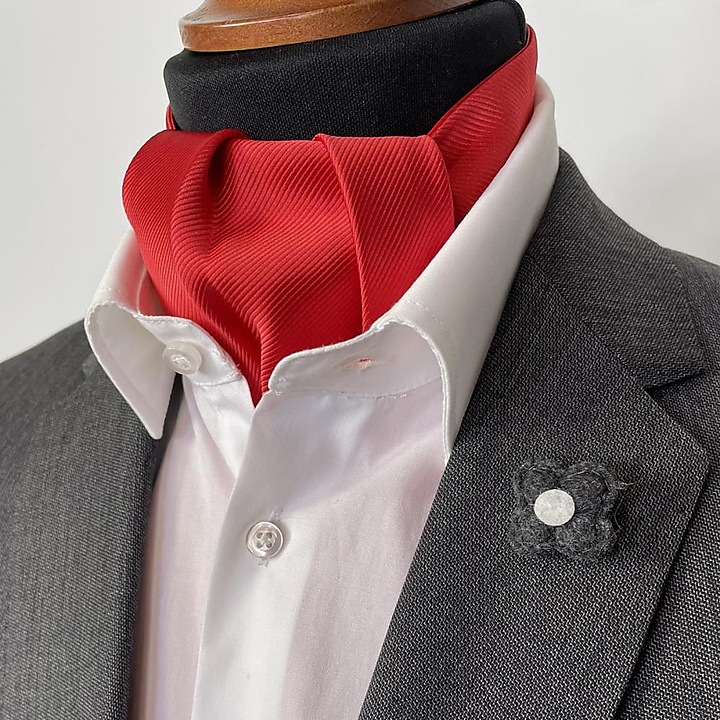 Cravat red
