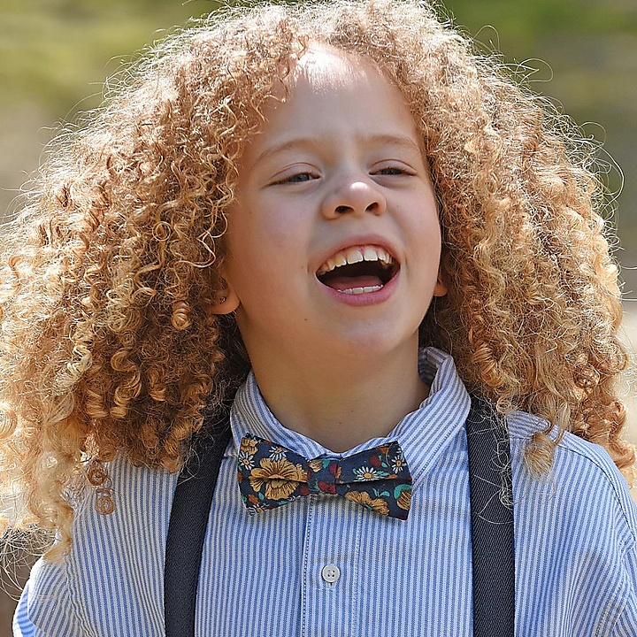 kids bow tie Vintage Flower blue