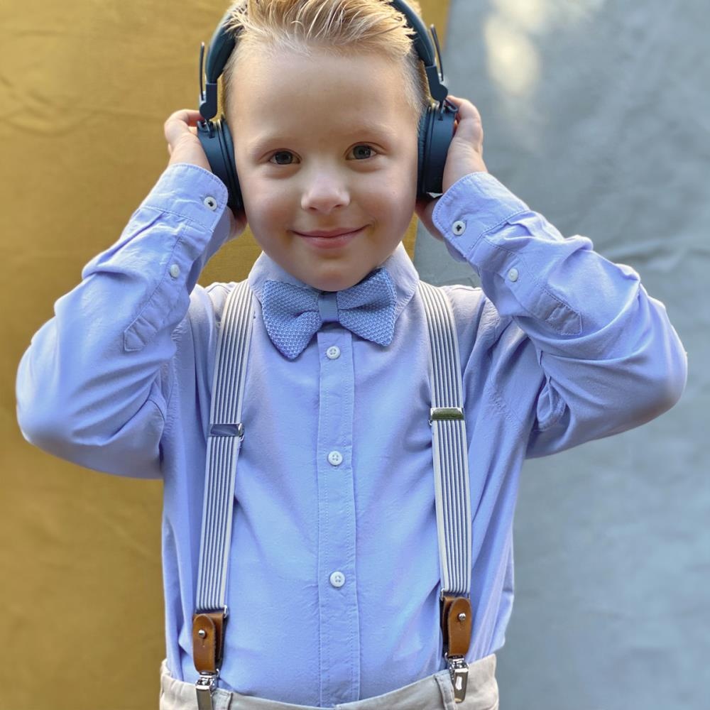 knitted kids bow tie light blue - 2