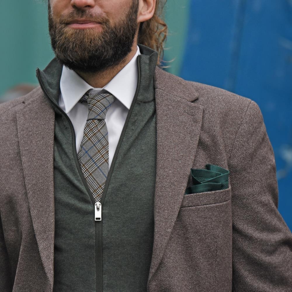 knitted pocket square bottle green - 1