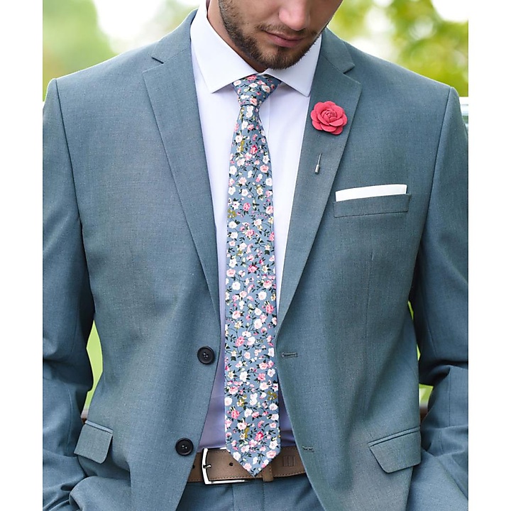 Lapel pin flower