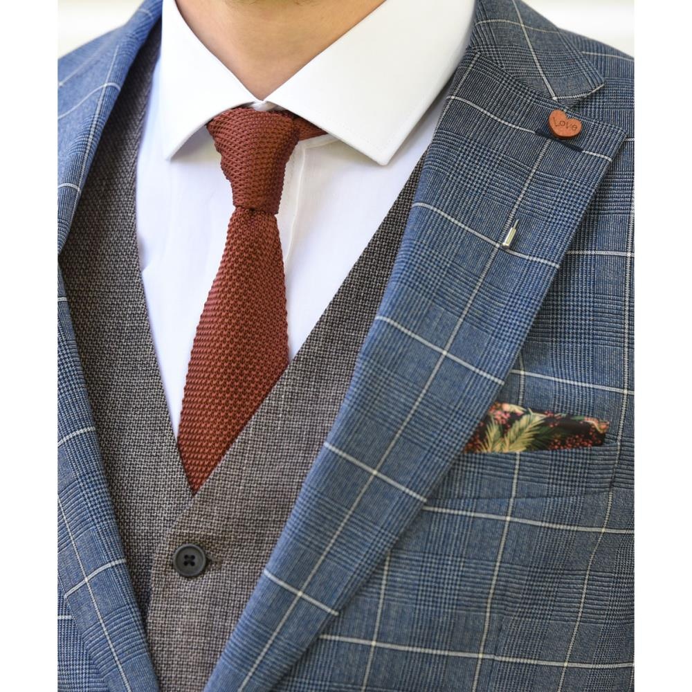 Lapel pin Love - 2