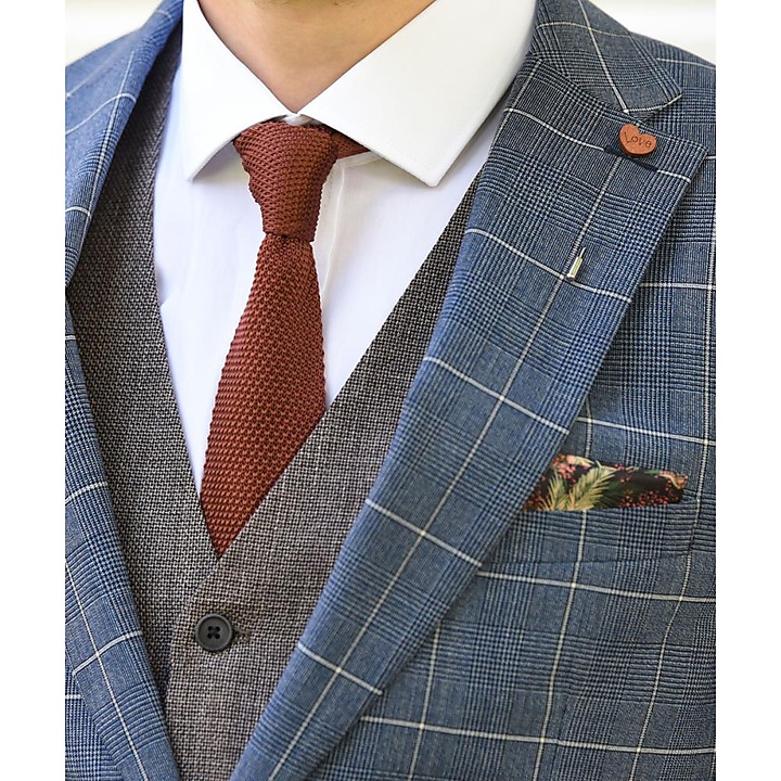 Lapel pin Love