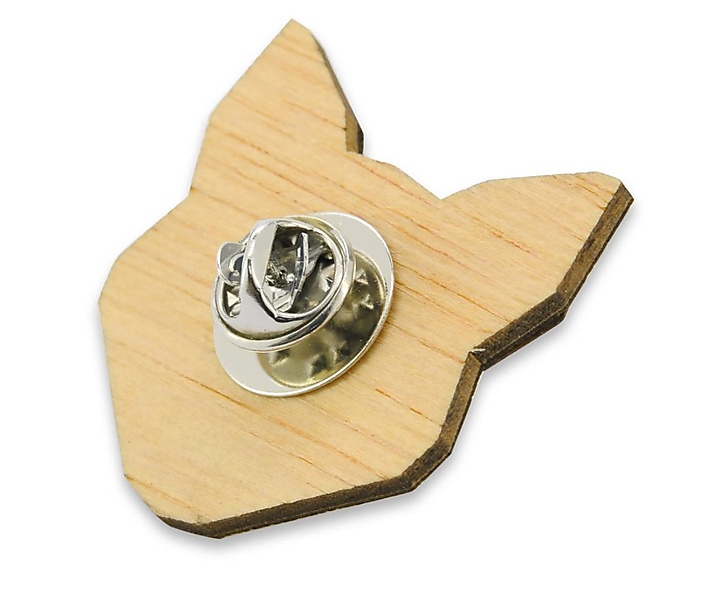 Lapel pin wood fox