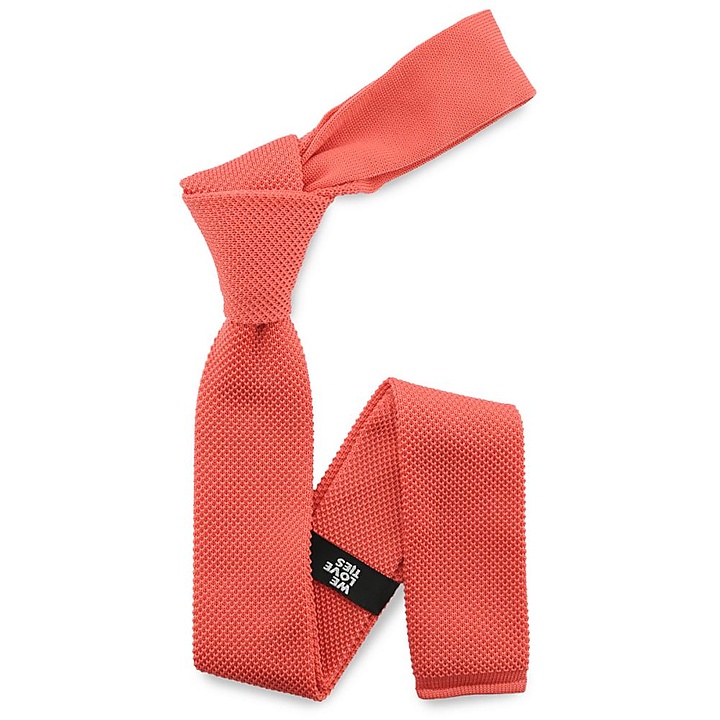 Necktie knitted coral