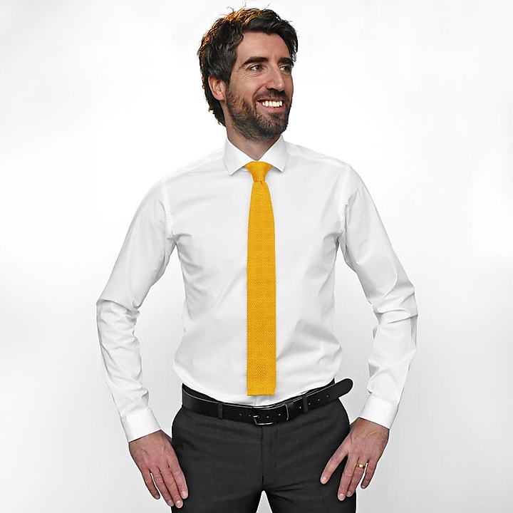 Necktie knitted yellow
