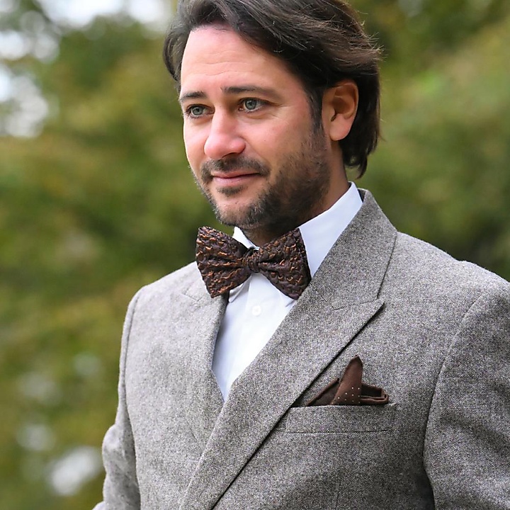 pocket square flawless dots