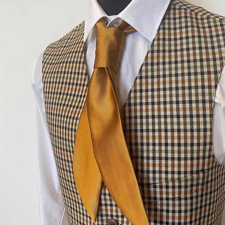 Service tie ochre repp