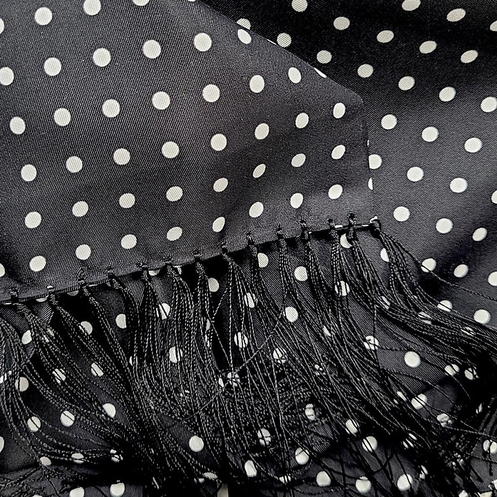 Tuxedo scarf polkadot