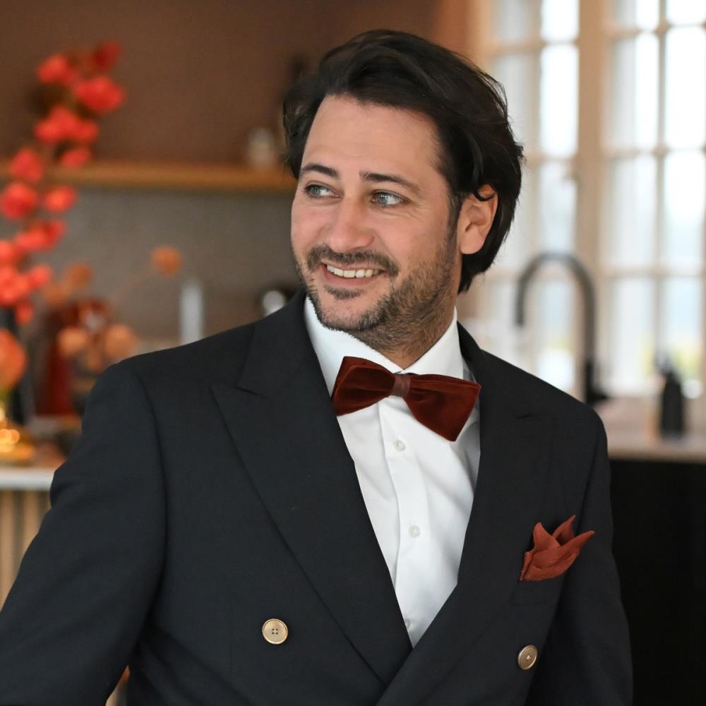 velvet bow tie rust - 1