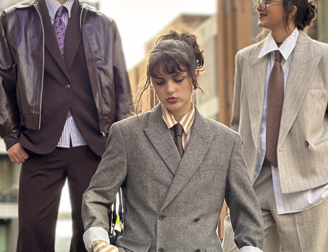 Women’s Ties: Bold Style with a Touch of Power